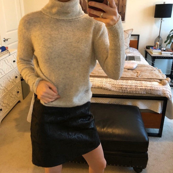 Joie cashmere sweater size xs - Picture 4 of 8